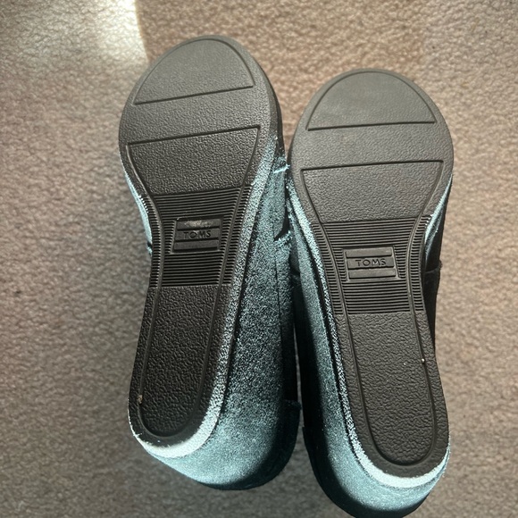 Toms suede wedges: Size 7 W - Picture 5 of 5